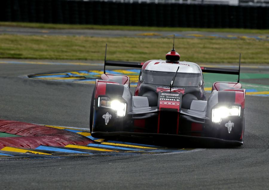  Audi R18 e-tron Quattro 2016 года  (фото 7 из 32)